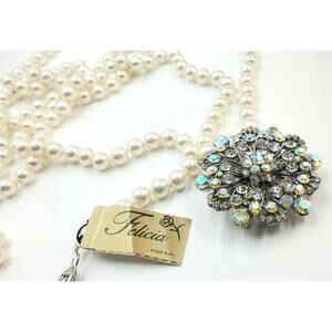 VTG Felicia Goddess Coll. Simulated Pearl Necklace w/Convertible Pendant Brooch